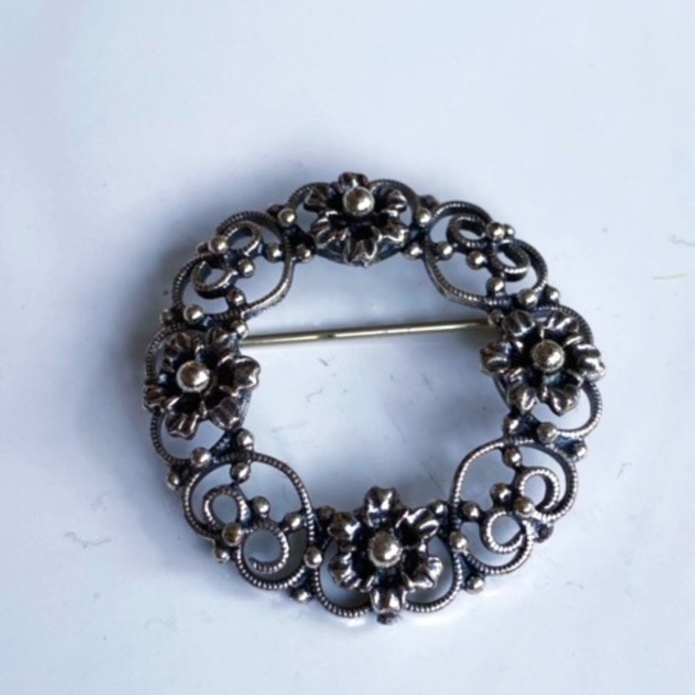 Vintage Silver Danecraft Flower Wreath Brooch